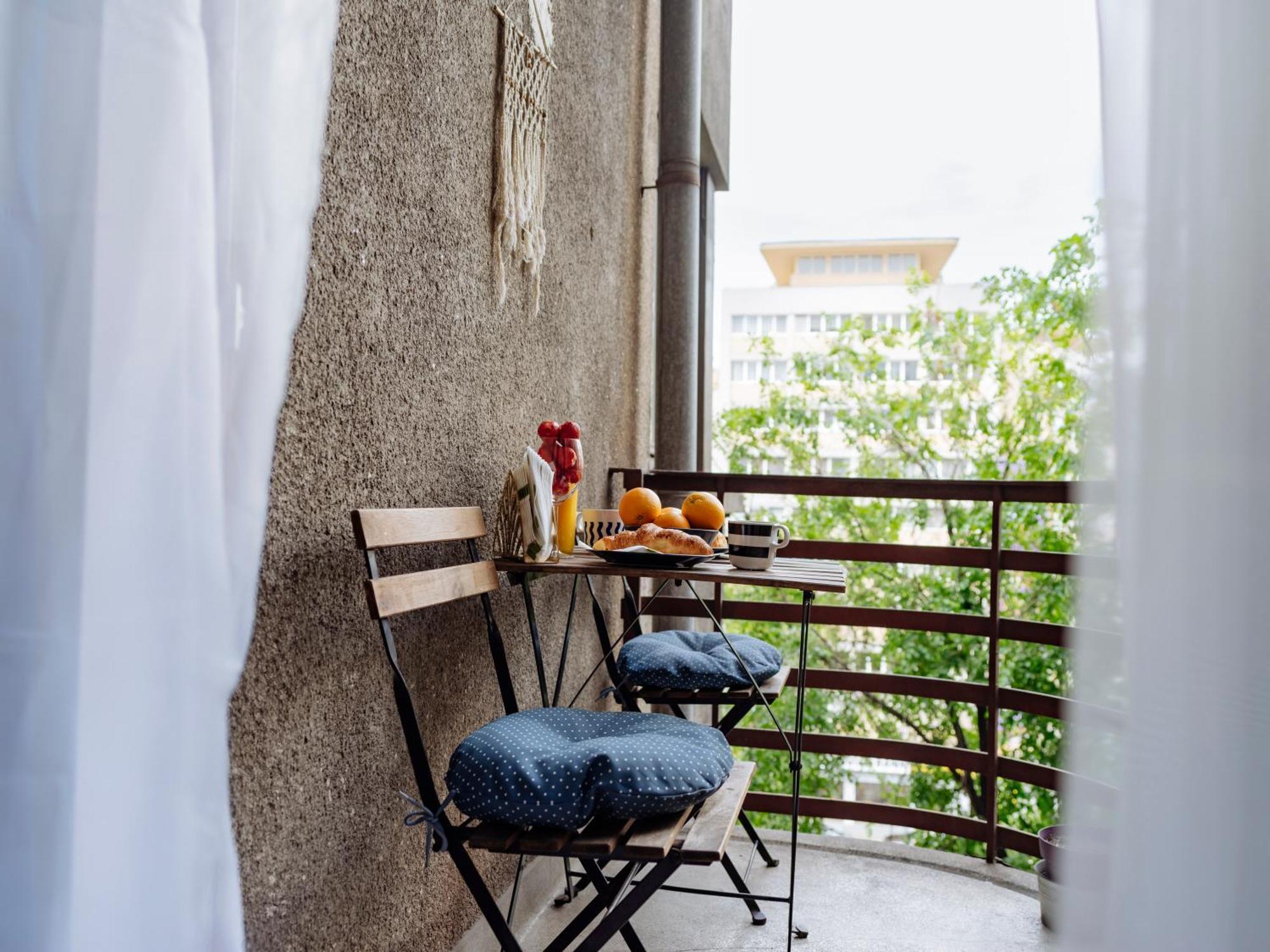 Petite Maison Sur Le Boulevard Bucureşti Ngoại thất bức ảnh