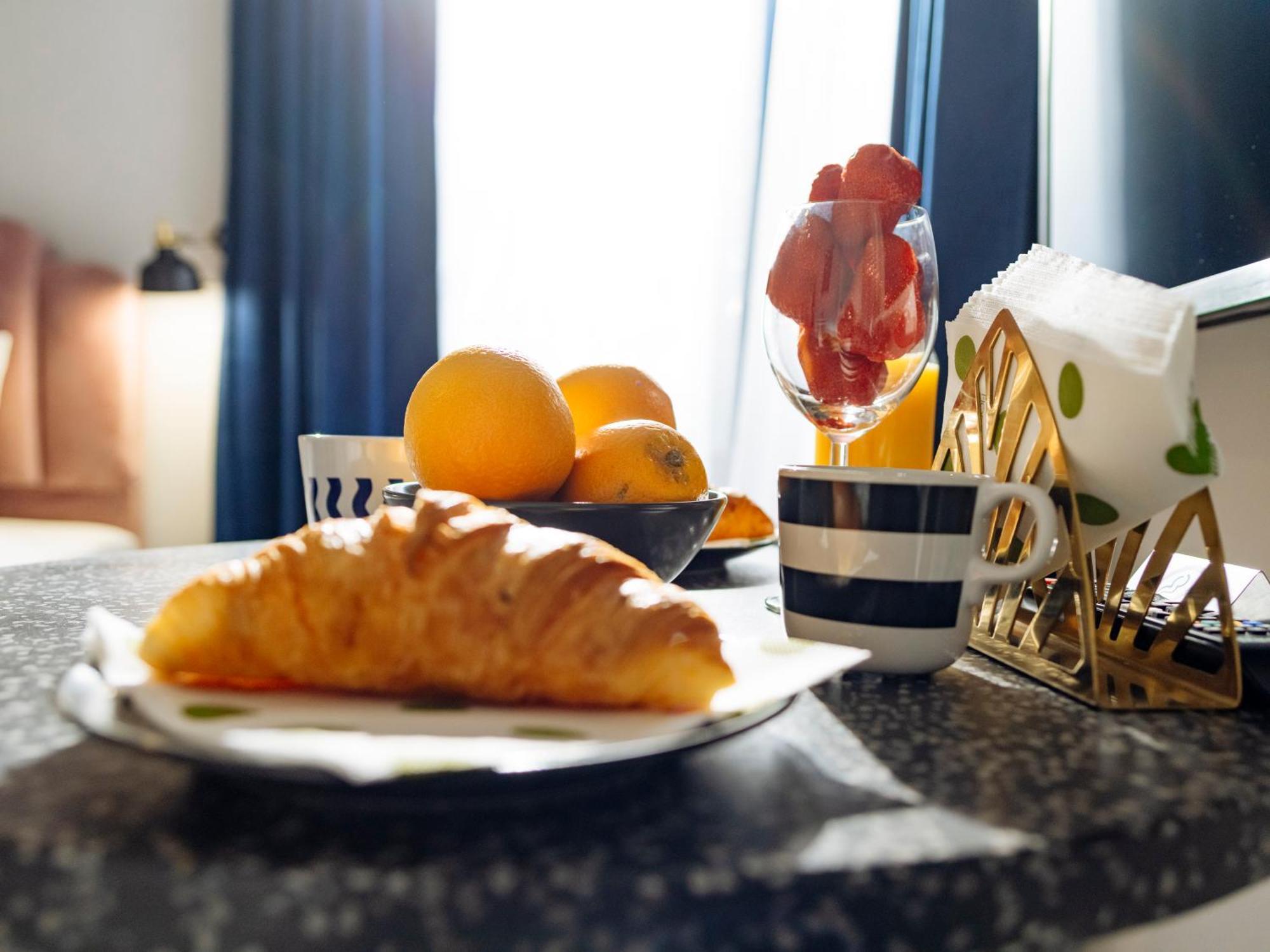 Petite Maison Sur Le Boulevard Bucureşti Ngoại thất bức ảnh