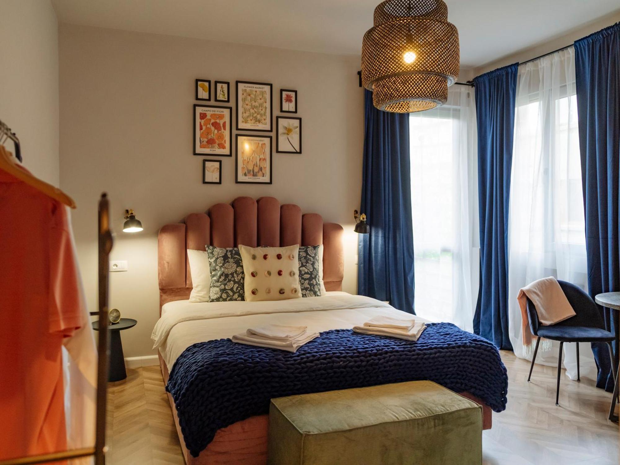 Petite Maison Sur Le Boulevard Bucureşti Ngoại thất bức ảnh